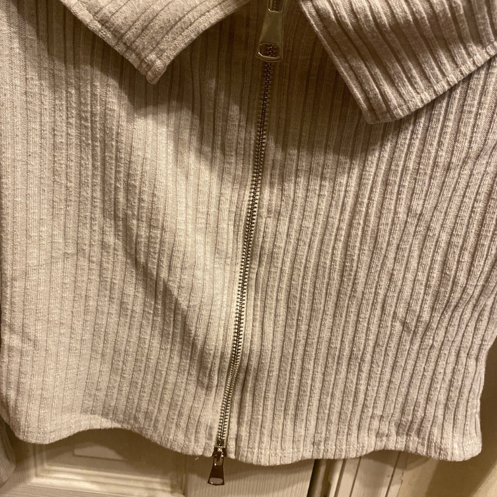 Gray Ribbed Off-Shoulder Sweater - Picture 2 of 3